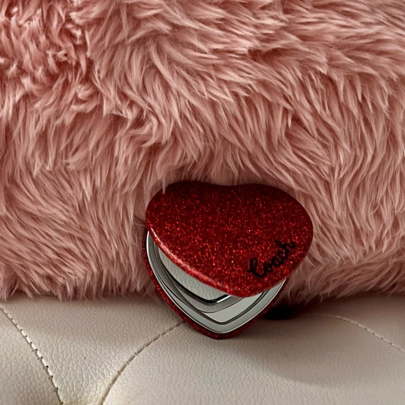 NEW Coach Wine Multi Glitter Heart Shaped Dual Sided Compact Mirror - Picture 12 of 16